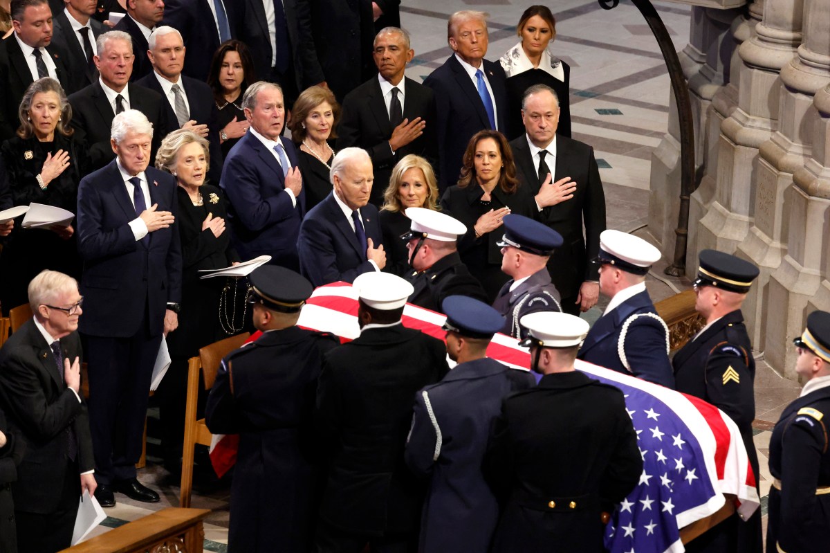 All five living US presidents pictured together at funeral of Jimmy